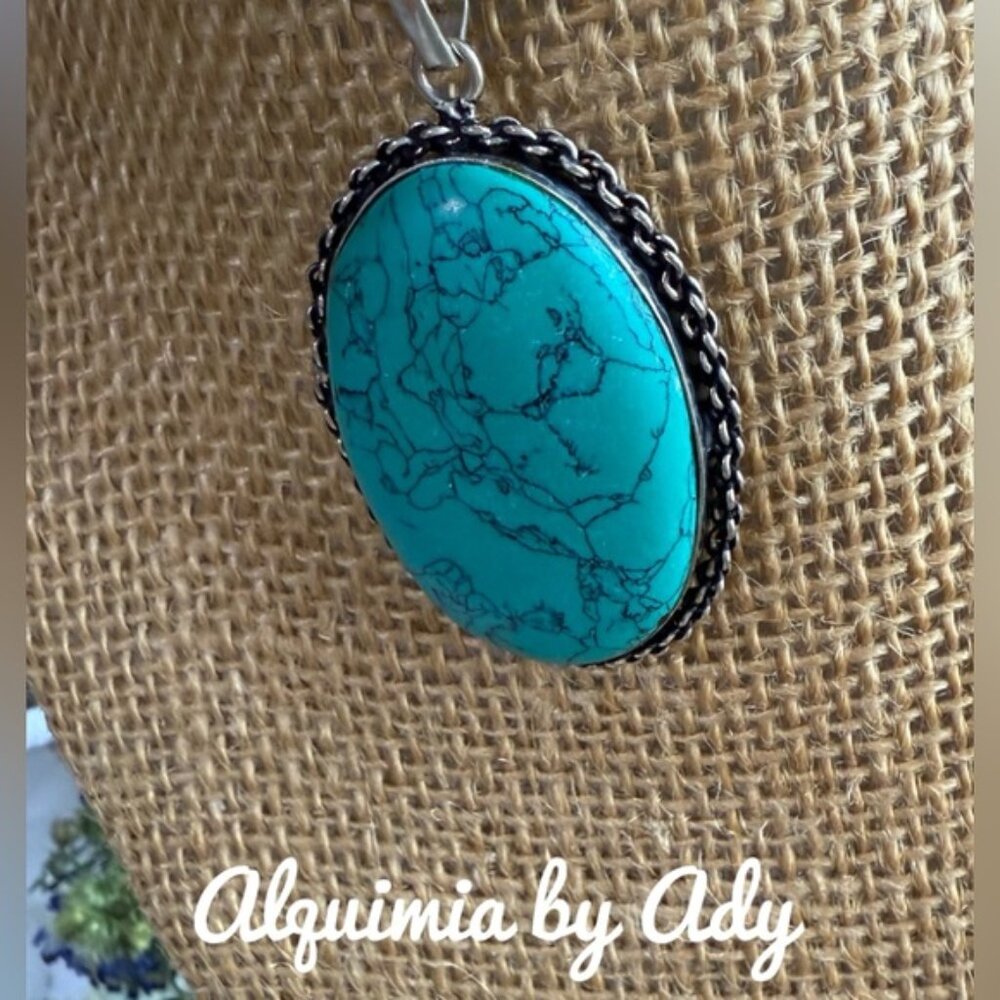 Ultra big turquoise silver medallion pendant necklace - Picture 2 of 2